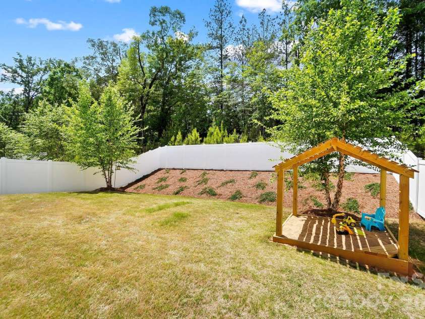 7139 Yardley Street, Gastonia, NC 28056.  MLS# CAR4377329, YatesRealty ID 19908. HOA responsible for mowing grass