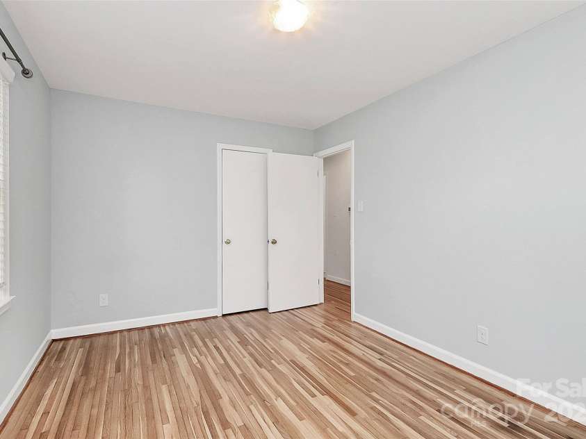 3828 Chandworth Road, Charlotte, NC 28210.  MLS# CAR4215813, YatesRealty ID 19909. 