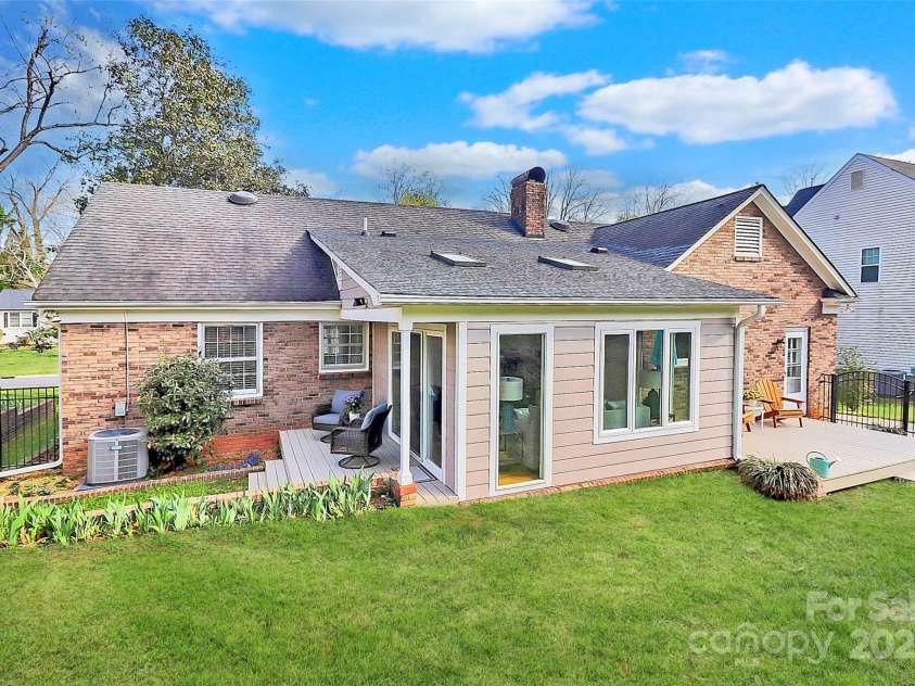 3828 Chandworth Road, Charlotte, NC 28210.  MLS# CAR4215813, YatesRealty ID 19909. 