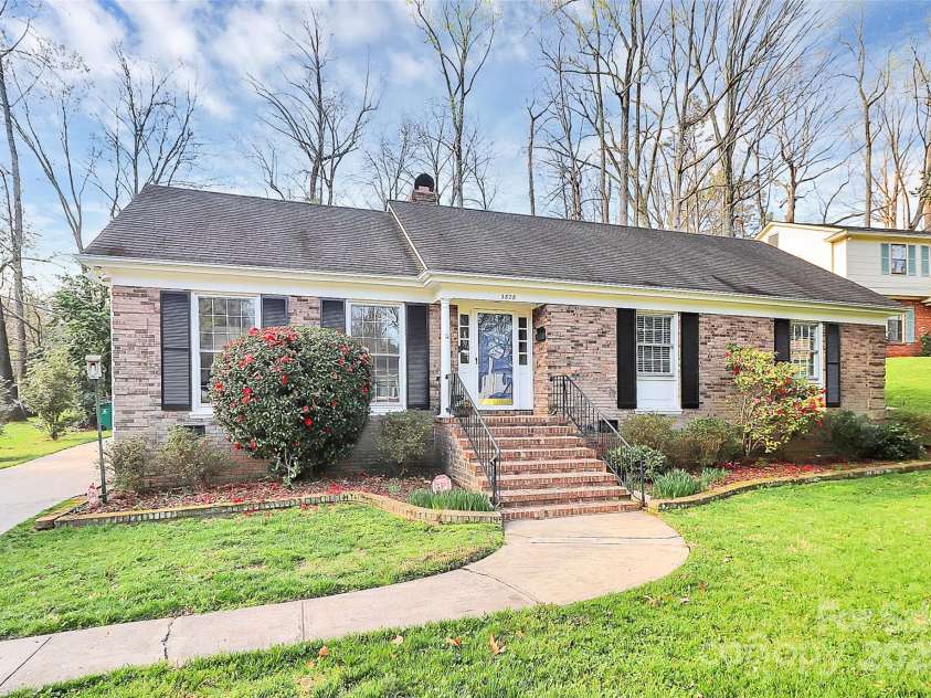 3828 Chandworth Road, Charlotte, NC 28210.  MLS# CAR4215813, YatesRealty ID 19909. 