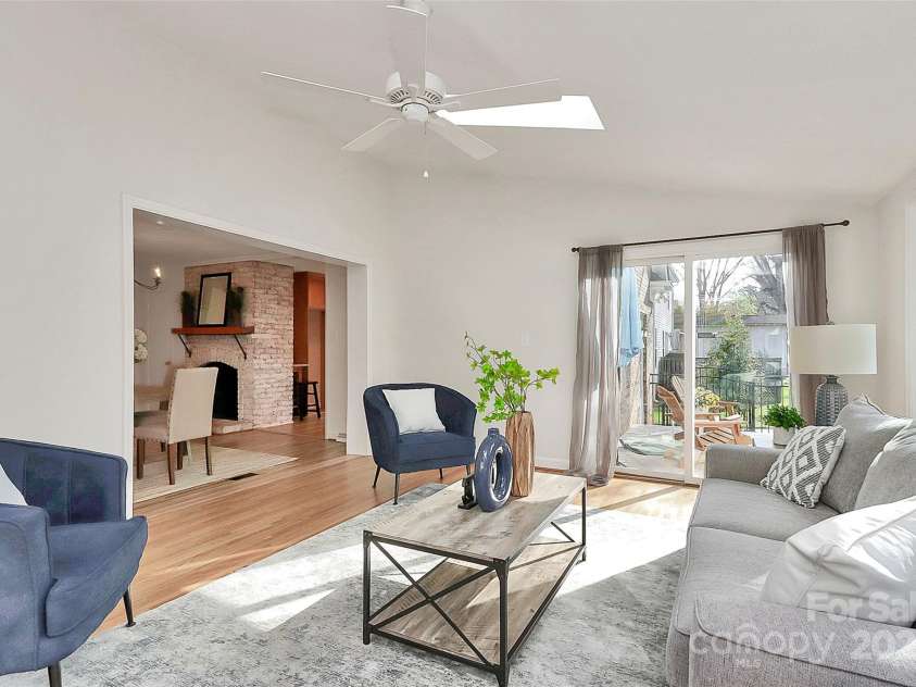 3828 Chandworth Road, Charlotte, NC 28210.  MLS# CAR4215813, YatesRealty ID 19909. Sunroom Featuring Two Skylights