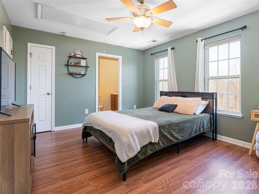 93 Sunny Meadows Boulevard, Arden, NC 28704.  MLS# CAR4343214, YatesRealty ID 19909. 