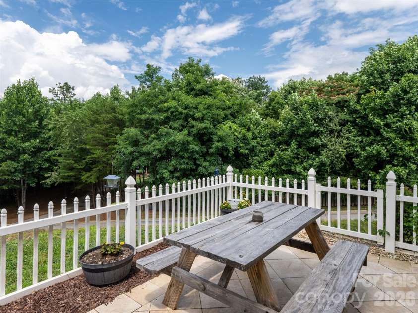 93 Sunny Meadows Boulevard, Arden, NC 28704.  MLS# CAR4343214, YatesRealty ID 19909. 