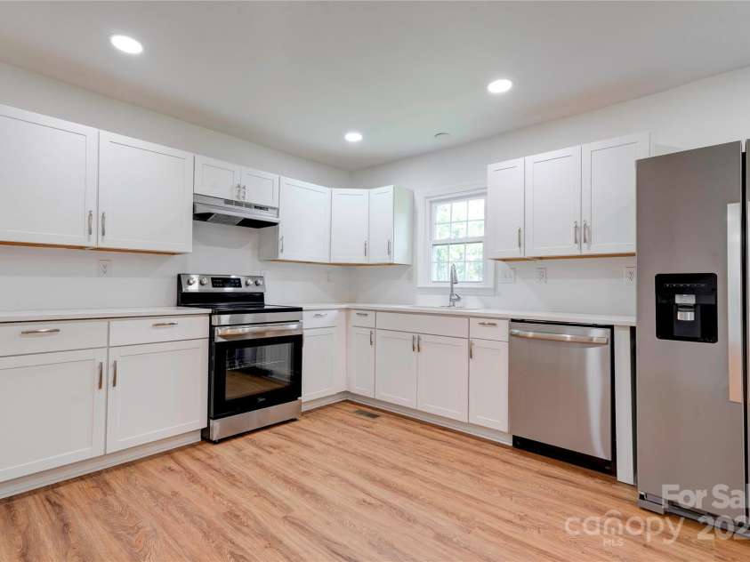 231 London Road, Lawndale, NC 28090.  MLS# CAR4267286, YatesRealty ID 1991. 