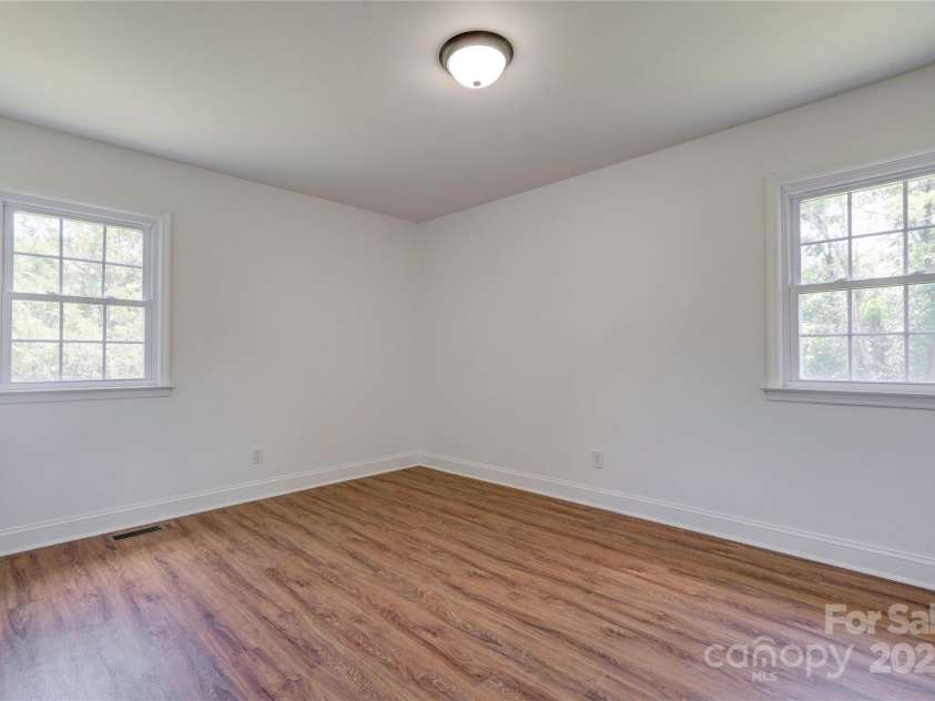 231 London Road, Lawndale, NC 28090.  MLS# CAR4267286, YatesRealty ID 1991. 