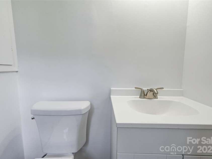 231 London Road, Lawndale, NC 28090.  MLS# CAR4267286, YatesRealty ID 1991. 