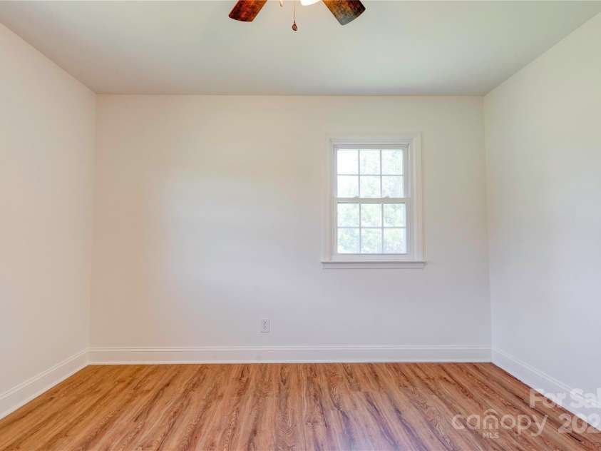 231 London Road, Lawndale, NC 28090.  MLS# CAR4267286, YatesRealty ID 1991. 