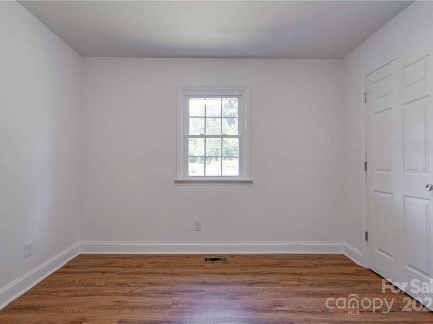 231 London Road, Lawndale, NC 28090.  MLS# CAR4267286, YatesRealty ID 1991. 