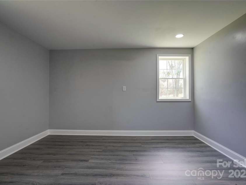 231 London Road, Lawndale, NC 28090.  MLS# CAR4267286, YatesRealty ID 1991. 