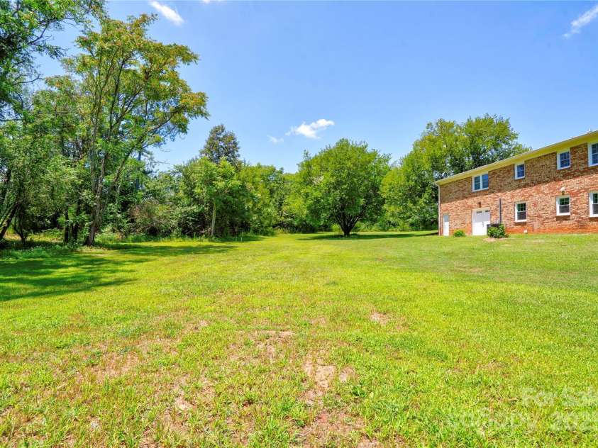 231 London Road, Lawndale, NC 28090.  MLS# CAR4267286, YatesRealty ID 1991. 