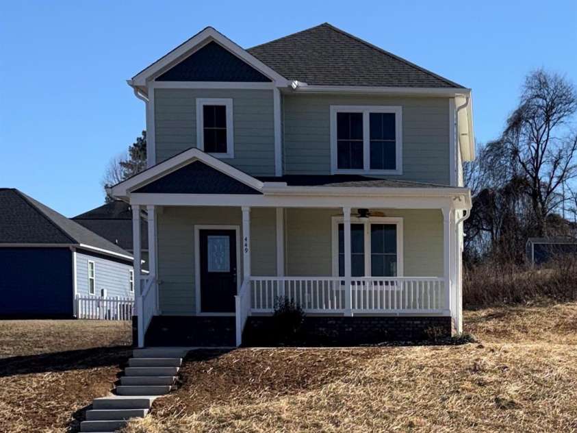 449 Cabarrus Avenue, Concord, NC 28027.  MLS# CAR4346597, YatesRealty ID 1991. 