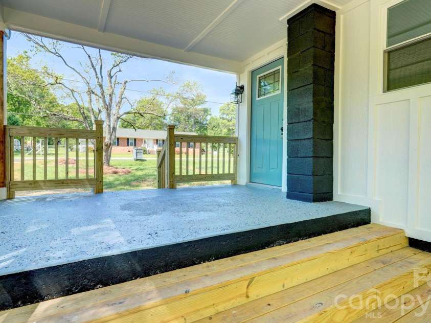 410 Patricia Avenue, Harrisburg, NC 28075.  MLS# CAR4368787, YatesRealty ID 19910. 