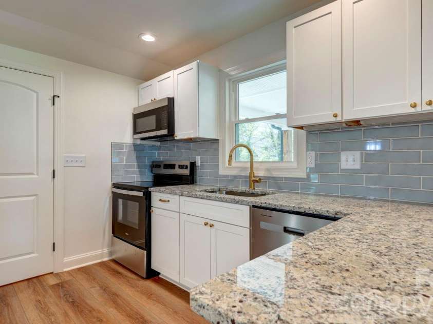 410 Patricia Avenue, Harrisburg, NC 28075.  MLS# CAR4368787, YatesRealty ID 19910. 
