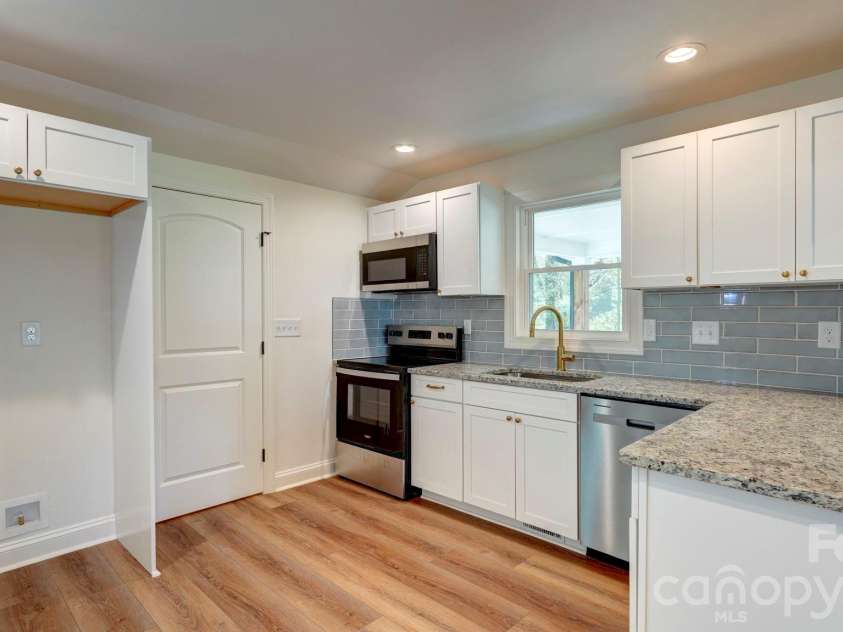 410 Patricia Avenue, Harrisburg, NC 28075.  MLS# CAR4368787, YatesRealty ID 19910. 