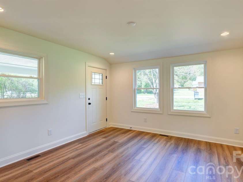 410 Patricia Avenue, Harrisburg, NC 28075.  MLS# CAR4368787, YatesRealty ID 19910. 