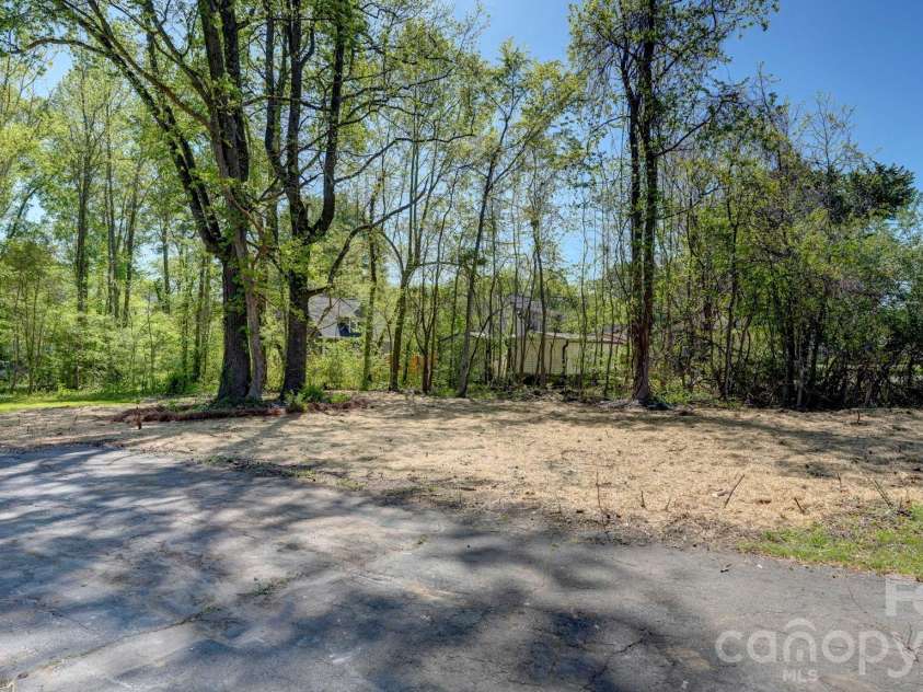 410 Patricia Avenue, Harrisburg, NC 28075.  MLS# CAR4368787, YatesRealty ID 19910. 