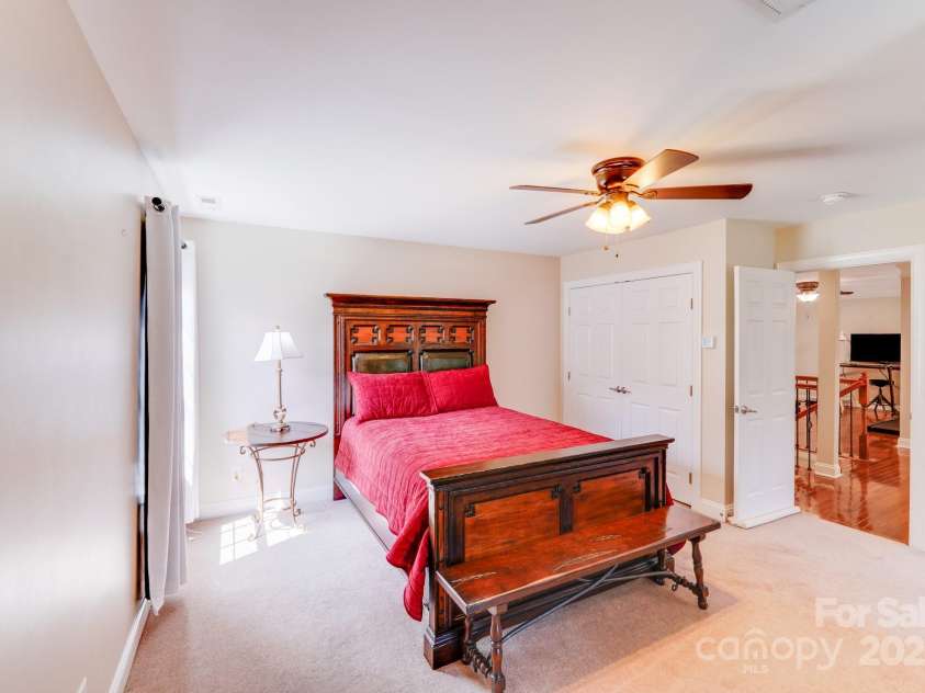 3518 Park South Station Boulevard, Charlotte, NC 28210.  MLS# CAR4239558, YatesRealty ID 19912. Fourth bedroom
