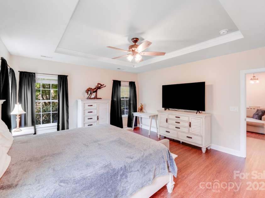 3518 Park South Station Boulevard, Charlotte, NC 28210.  MLS# CAR4239558, YatesRealty ID 19912. Primary bedroom