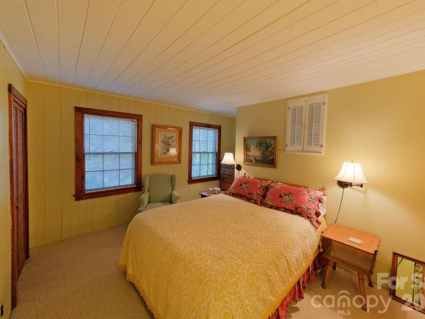 71 Norfolk Lane, Laurel Park, NC 28739.  MLS# CAR4345352, YatesRealty ID 19912. Primary Bedroom