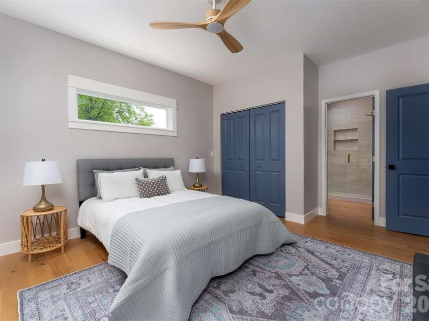37 First Street, Asheville, NC 28803.  MLS# CAR4377352, YatesRealty ID 19915. 