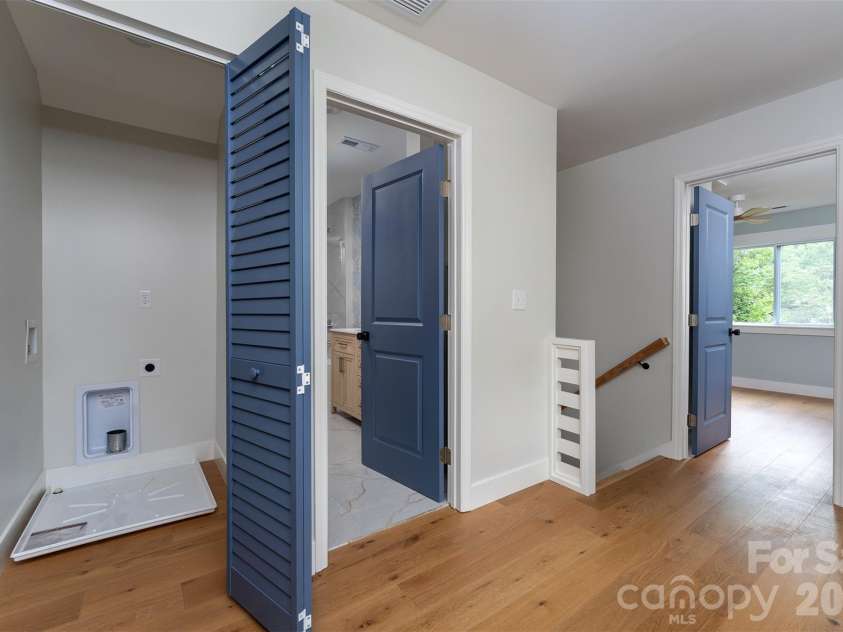 37 First Street, Asheville, NC 28803.  MLS# CAR4377352, YatesRealty ID 19915. 