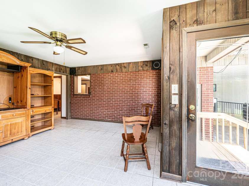 4783 Calico Road, Lenoir, NC 28645.  MLS# CAR4269414, YatesRealty ID 19915. 