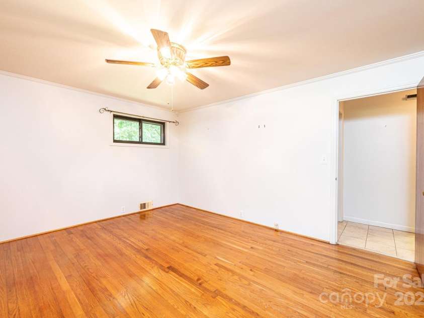 4783 Calico Road, Lenoir, NC 28645.  MLS# CAR4269414, YatesRealty ID 19915. 