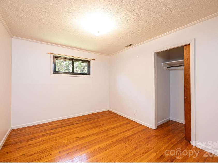 4783 Calico Road, Lenoir, NC 28645.  MLS# CAR4269414, YatesRealty ID 19915. 