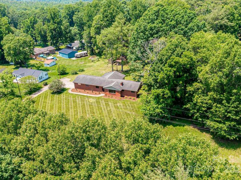 4783 Calico Road, Lenoir, NC 28645.  MLS# CAR4269414, YatesRealty ID 19915. 