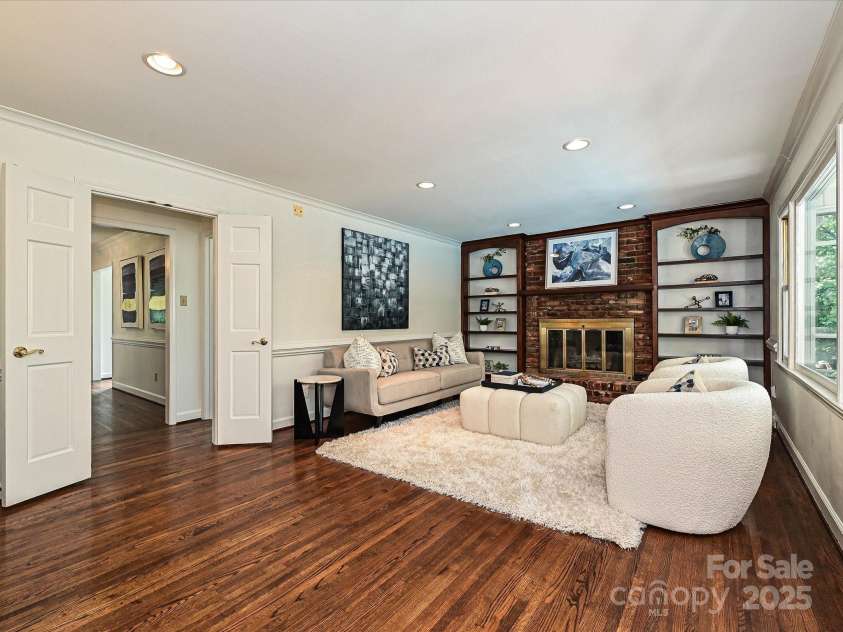 3600 Carmel Road, Charlotte, NC 28226.  MLS# CAR4223391, YatesRealty ID 19916. Great Room