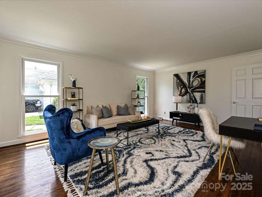 3600 Carmel Road, Charlotte, NC 28226.  MLS# CAR4223391, YatesRealty ID 19916. Living Room