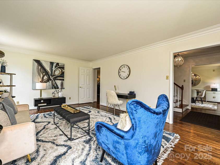 3600 Carmel Road, Charlotte, NC 28226.  MLS# CAR4223391, YatesRealty ID 19916. Living Room