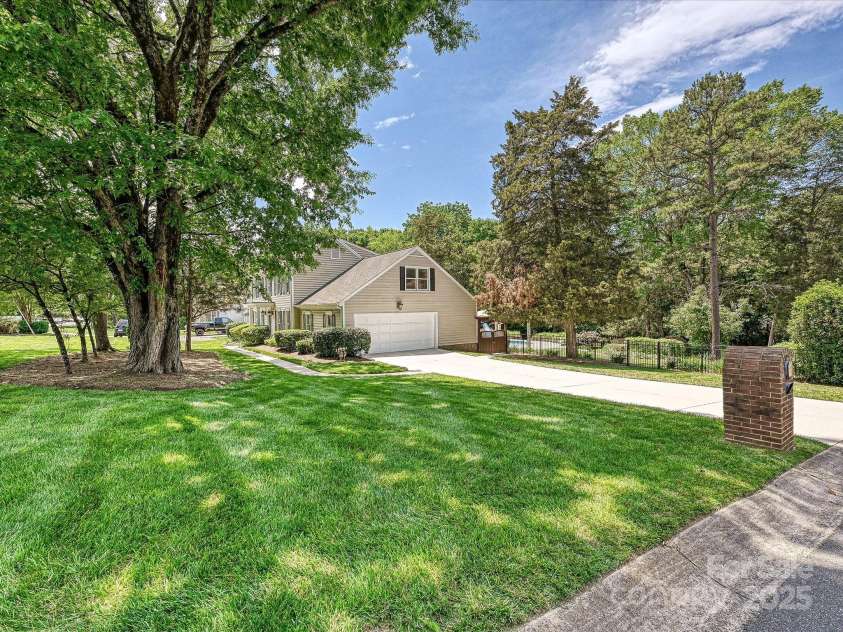 3600 Carmel Road, Charlotte, NC 28226.  MLS# CAR4223391, YatesRealty ID 19916. Side Load Garage with Parking