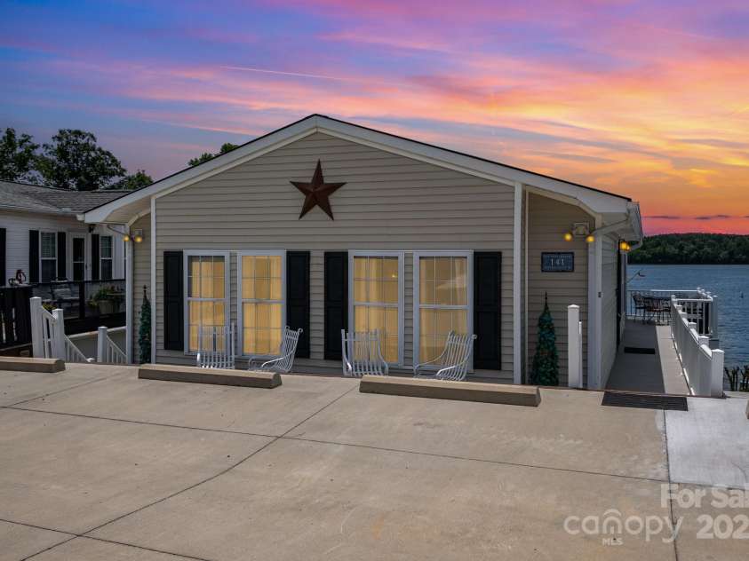 141 Badin Lake Circle, New London, NC 28127.  MLS# CAR4266787, YatesRealty ID 19917. 