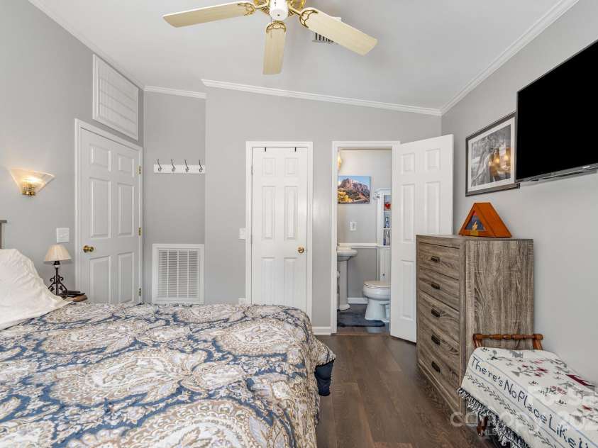 141 Badin Lake Circle, New London, NC 28127.  MLS# CAR4266787, YatesRealty ID 19917. 