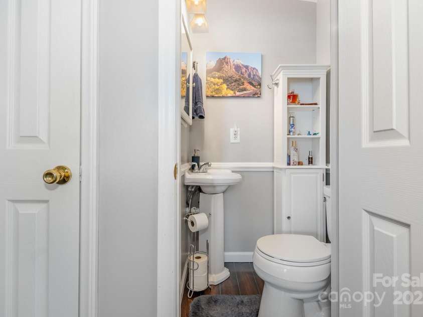 141 Badin Lake Circle, New London, NC 28127.  MLS# CAR4266787, YatesRealty ID 19917. 