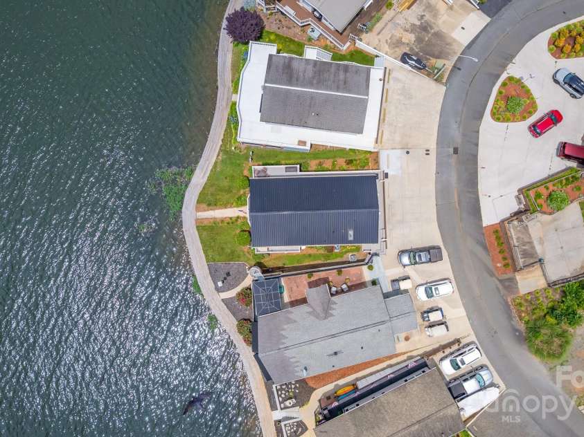 141 Badin Lake Circle, New London, NC 28127.  MLS# CAR4266787, YatesRealty ID 19917. 