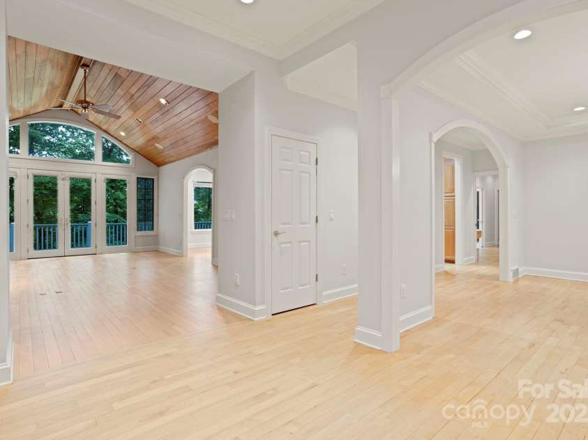 132 Berry Creek Drive, Flat Rock, NC 28731.  MLS# CAR4271420, YatesRealty ID 19919. 