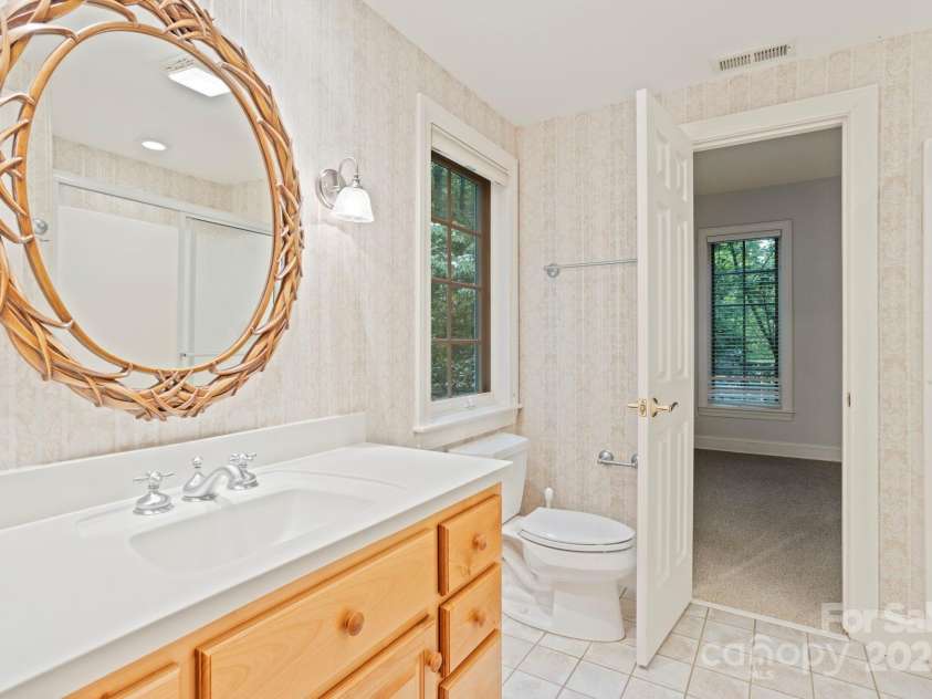 132 Berry Creek Drive, Flat Rock, NC 28731.  MLS# CAR4271420, YatesRealty ID 19919. 