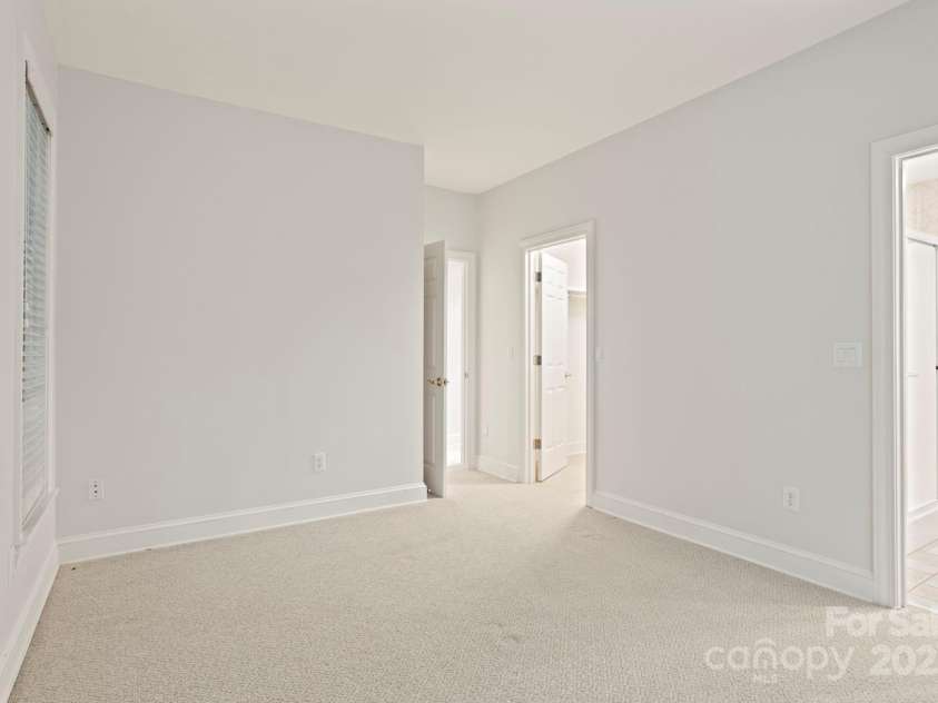 132 Berry Creek Drive, Flat Rock, NC 28731.  MLS# CAR4271420, YatesRealty ID 19919. 