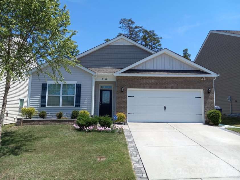 5108 Briscoe Drive, Charlotte, NC 28214.  MLS# CAR4416752, YatesRealty ID 19919. 