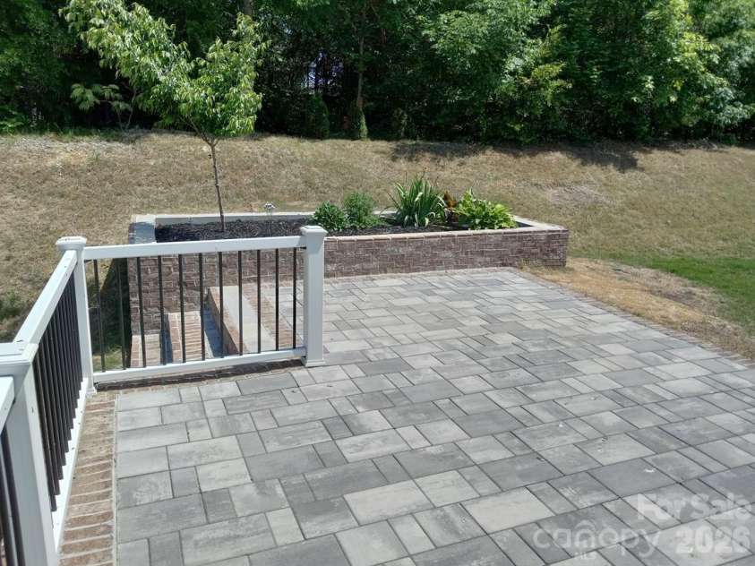 5108 Briscoe Drive, Charlotte, NC 28214.  MLS# CAR4416752, YatesRealty ID 19919. 