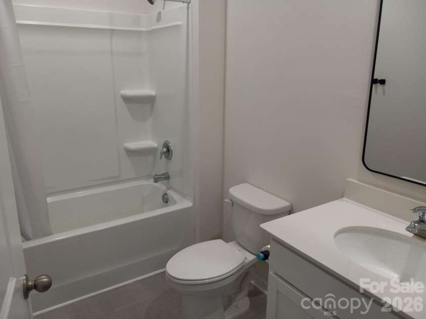 5108 Briscoe Drive, Charlotte, NC 28214.  MLS# CAR4416752, YatesRealty ID 19919. 