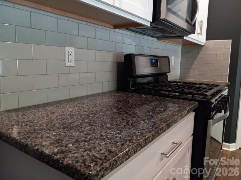 5108 Briscoe Drive, Charlotte, NC 28214.  MLS# CAR4416752, YatesRealty ID 19919. 