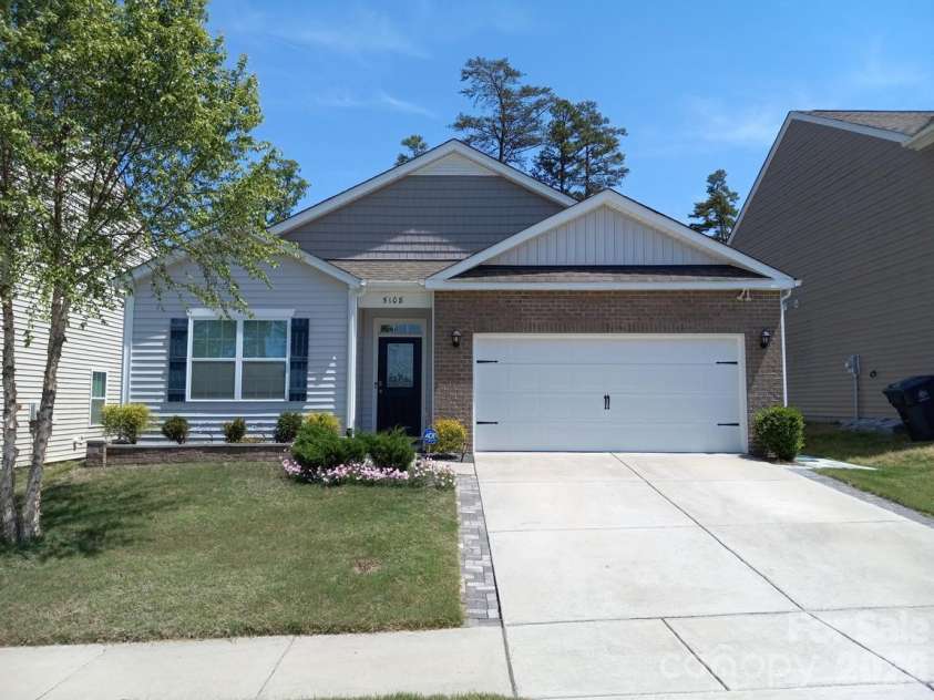 5108 Briscoe Drive, Charlotte, NC 28214.  MLS# CAR4416752, YatesRealty ID 19919. 
