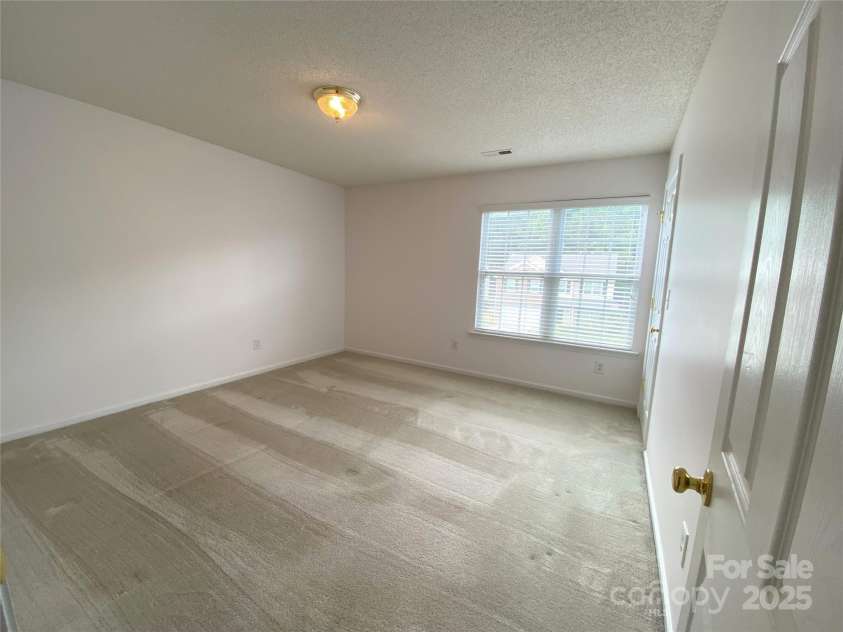 3933 Cameron Creek Drive, Matthews, NC 28105.  MLS# CAR4271452, YatesRealty ID 19921. 