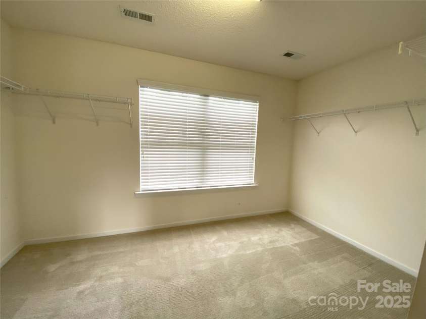 3933 Cameron Creek Drive, Matthews, NC 28105.  MLS# CAR4271452, YatesRealty ID 19921. 