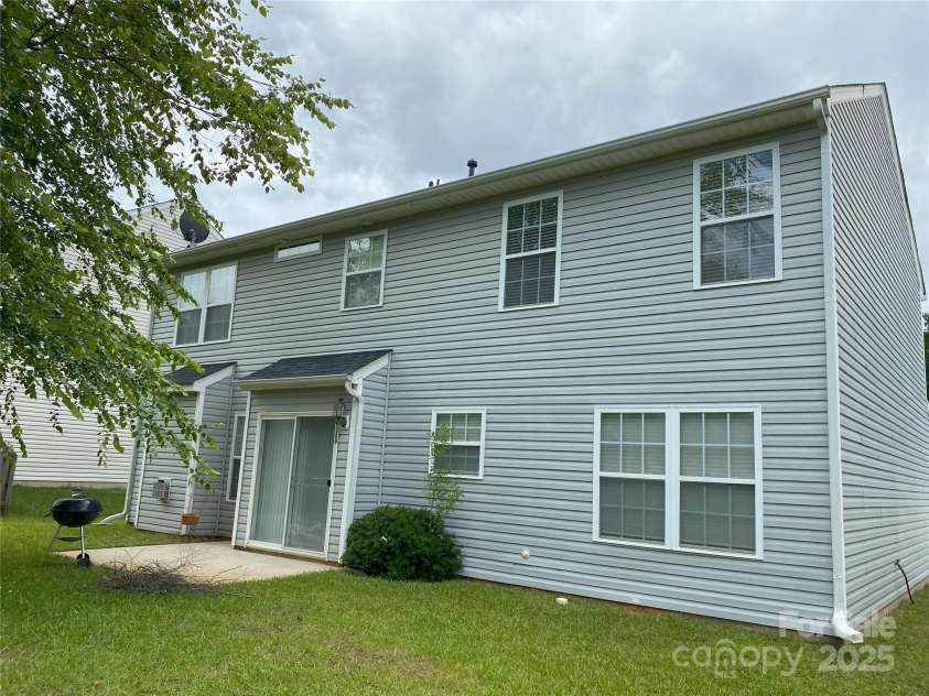 3933 Cameron Creek Drive, Matthews, NC 28105.  MLS# CAR4271452, YatesRealty ID 19921. 