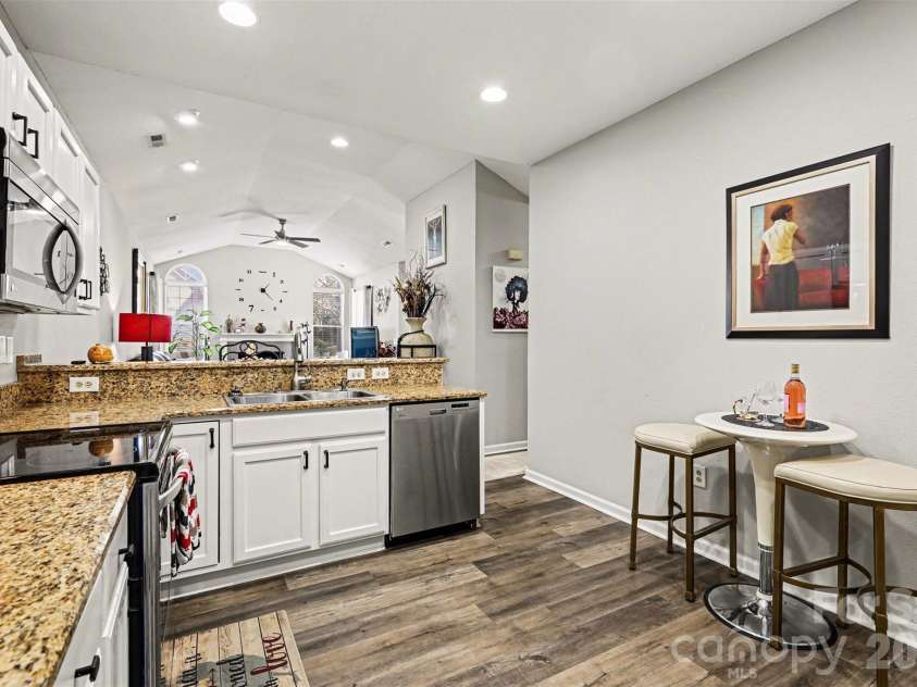 8057 Sultana Circle, Charlotte, NC 28227.  MLS# CAR4344775, YatesRealty ID 19921. 