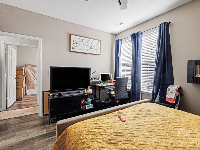 8057 Sultana Circle, Charlotte, NC 28227.  MLS# CAR4344775, YatesRealty ID 19921. 